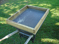 soil sifter fits wheelbarrow